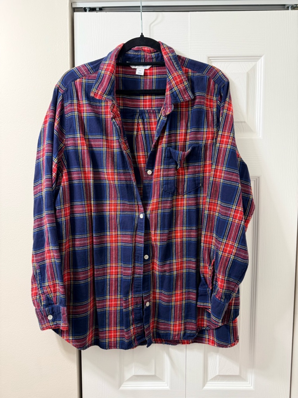 Old Navy Navy and Red Plaid Casual Button-Down Shirt